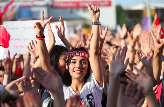 Towards entry "Hüseyin Çiçek in Neue Zürcher Zeitung: Will Erdogan remain master of the house? Turkey faces decisive days"